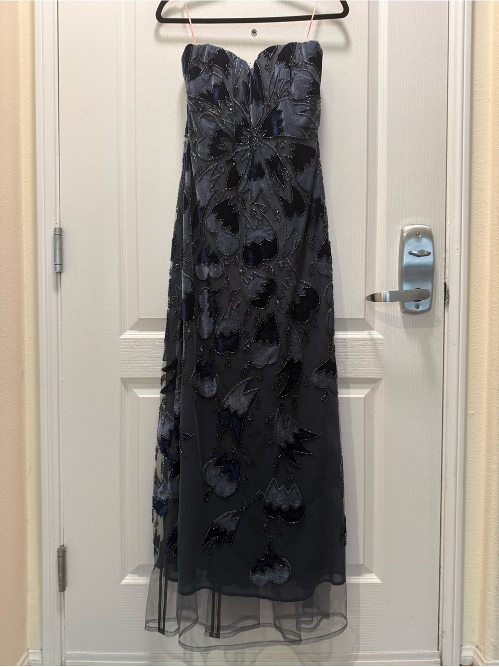 Helsi Sasha Floral Strapless Maxi Dress in Demin Blue Size XS Preloved - Picture 6 of 10